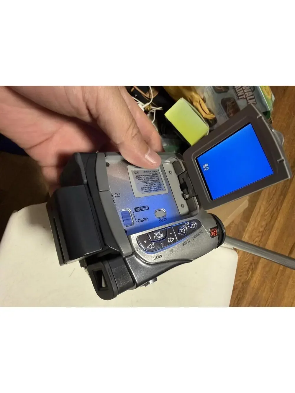 JVC PAL MiniDV Camcorder 25x Optical Zoom - Video Transfer (GR-D275U) With Manua